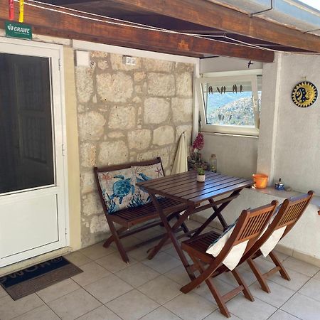 Apartment Cacini Dvori Lastovo Eksteriør billede